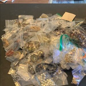VINTAGE 2 NOW JEWELRY LOT #PM-3